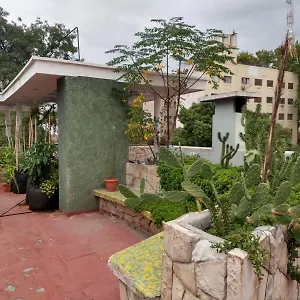 Con Bano Compartido En Departamento Mid Century Modern Mendoza